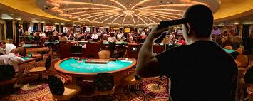 Зеркало Casino Wilder